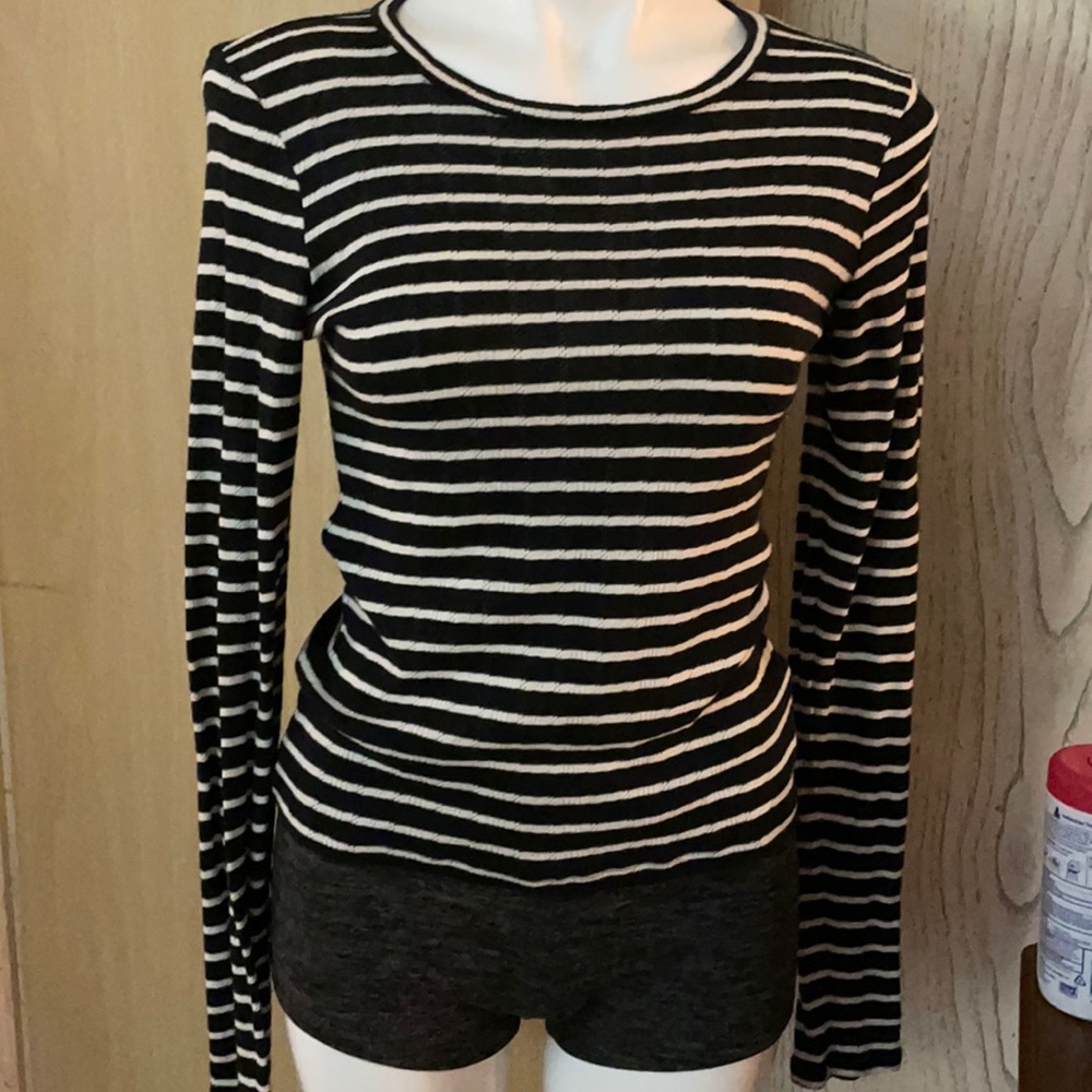 American Eagle long sleeve shirt